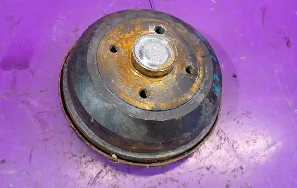 Opel Corsa C Rear wheel hub spindle/knuckle 