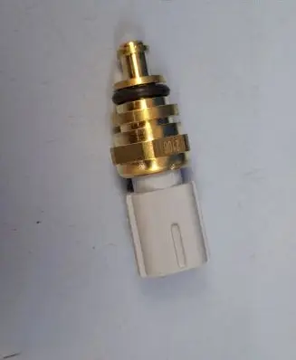 Land Rover Discovery 3 - LR3 Coolant temperature sensor LR000241 LR000318 LR025045