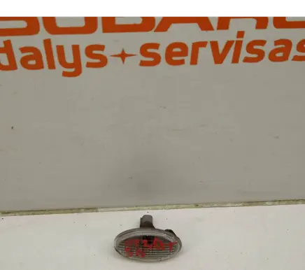 Subaru Outback Front fender indicator light
