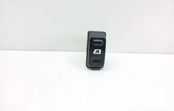 Citroen Xsara Picasso Electric window control switch 22681