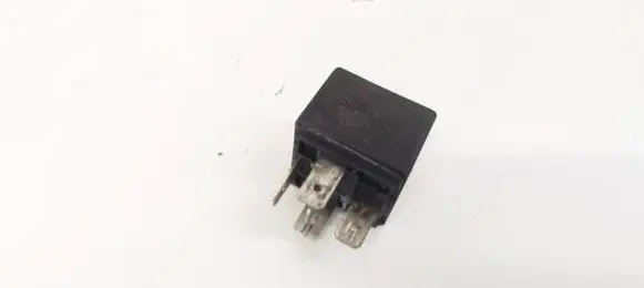 Volkswagen Golf V Other relay 12V30A