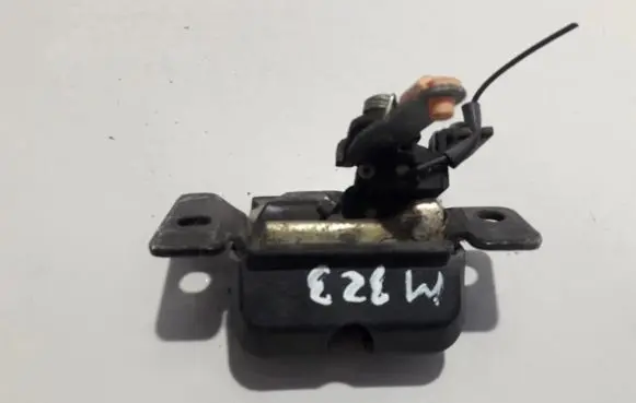 Renault Laguna I Tailgate/trunk/boot lock/catch/latch 7700823676