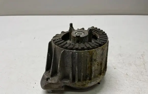 Mercedes-Benz E W212 Engine mount bracket A2122401917