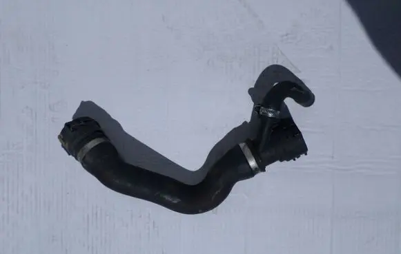 BMW X3 E83 Engine coolant pipe/hose