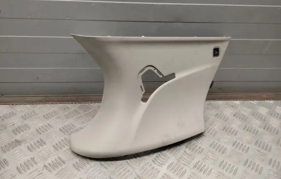 Chrysler Pacifica (D)pillar trim (top) 5RJ071D2AD