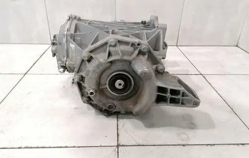Chevrolet Corvette C7 Rear differential/diff mount bracket 23241682