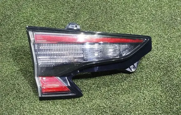 Subaru Outback (BT) Tailgate rear/tail lights W4708