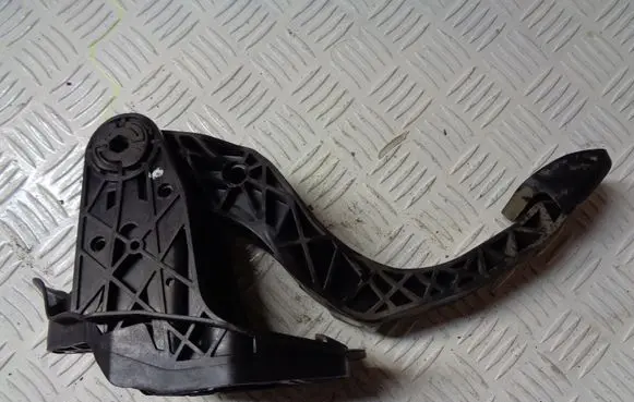 Clutch pedal