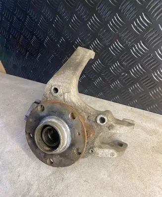 Volkswagen Phaeton Rear wheel hub spindle/knuckle 
