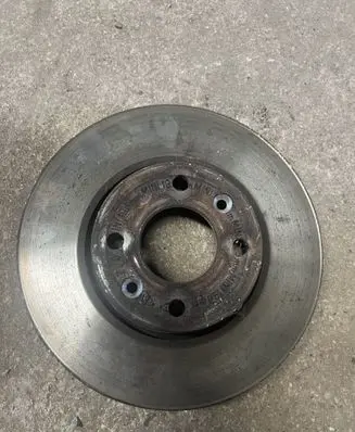 Renault Clio III Front brake disc