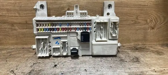 Volvo C70 Fuse module 31254903