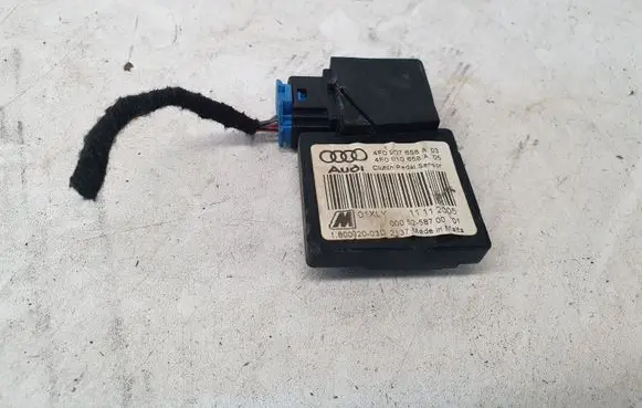 Clutch pedal sensor