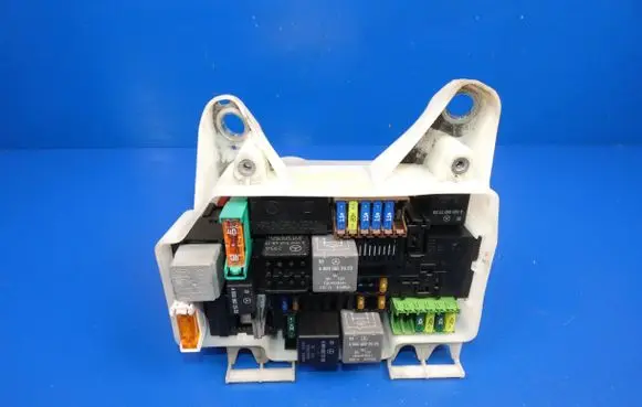 Mercedes-Benz C W205 Fuse box set