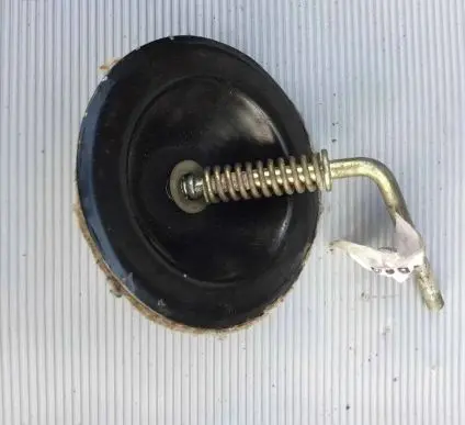 Mercedes-Benz E W124 Spare wheel bolt 