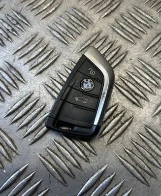 BMW 2 F45 Ignition key/card 6805998