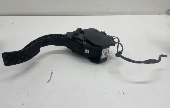 Audi Q5 SQ5 Accelerator throttle pedal 4M2723523B