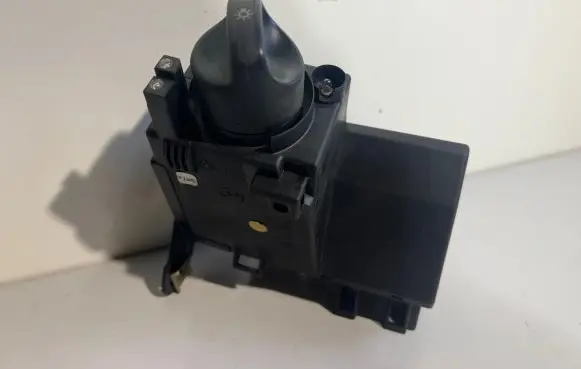 Mercedes-Benz E W210 Light switch 2105450104
