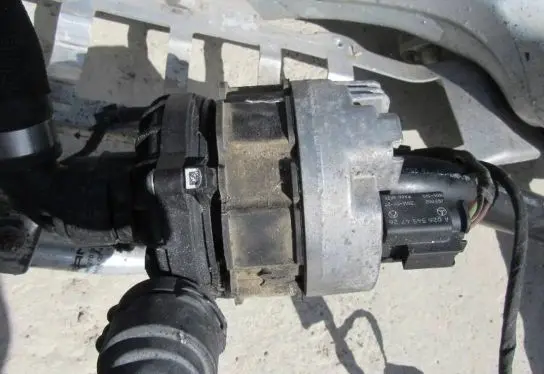 Mercedes-Benz AMG GT R190 C190 Water pump A0005001700 A2691077600 113250224