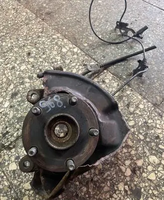 Toyota Auris 150 Front wheel hub