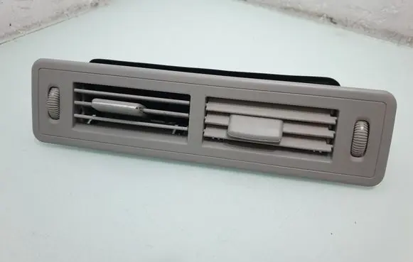 Mercedes-Benz GL X164 Rear air vent grill A1648301754