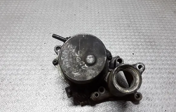 Ford Mondeo Mk III Vacuum pump
