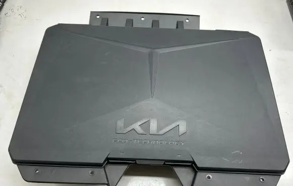 KIA Niro Front trunk storage compartment 86711-AO000