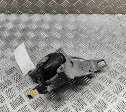 Audi Q7 4M Engine mount bracket 4M0399202E