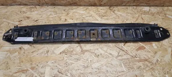 Radiator mount bracket