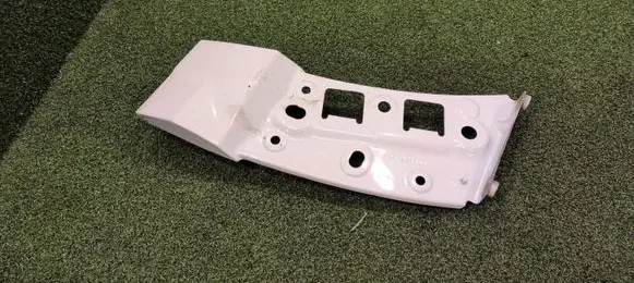 Volkswagen Crafter Fender mounting bracket 7C0821109