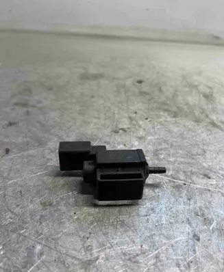 Audi Q5 SQ5 Turbo solenoid valve 037906283c