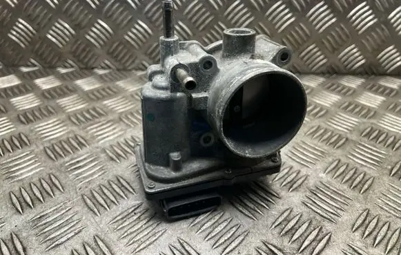 Toyota Prius+ (ZVW40) Throttle valve 220300T110