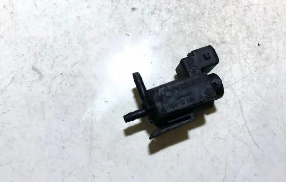 Volvo V70 Turbo solenoid valve 30611668 72224010
