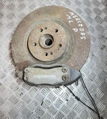 Mercedes-Benz ML W163 Front wheel hub spindle knuckle 20833309