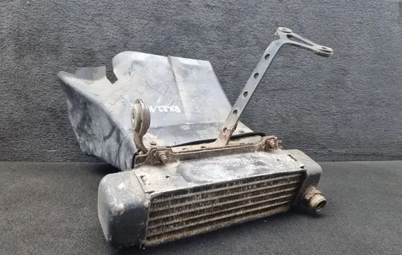 Engine oil radiator