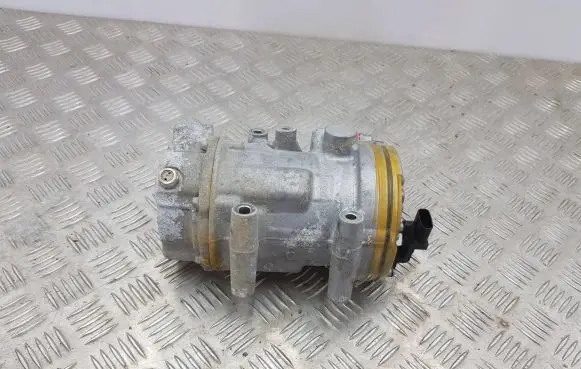 Nissan Leaf II (ZE1) Air conditioning (A/C) compressor (pump) 926005SA1A 10U00684