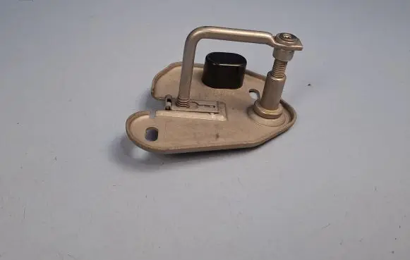 Skoda Kodiaq Engine bonnet/hood lock/latch loop/hook 565823185