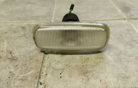Audi A6 S6 C5 4B Front fender indicator light 4B0949127