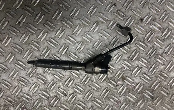Mercedes-Benz B W245 Fuel injector