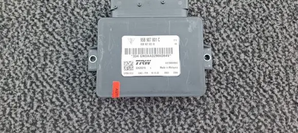 Porsche Macan (95B) Hand brake control module 95B907801C 95B907801B