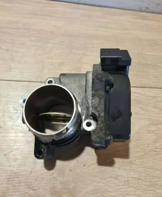 Volkswagen Golf VI Throttle valve 03l128063l