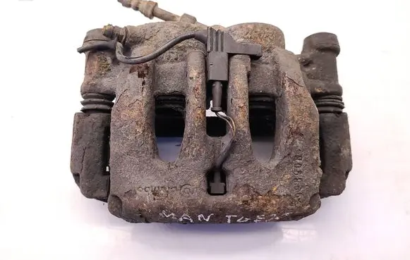 Front brake caliper