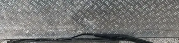 Toyota Avensis Verso Front wiper blade arm