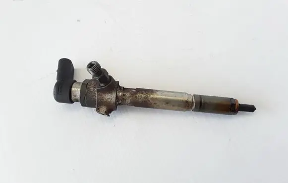 Fuel injector
