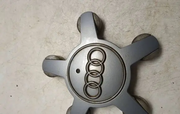 Audi A6 S6 C7 4G Original wheel cap 4F0601165N