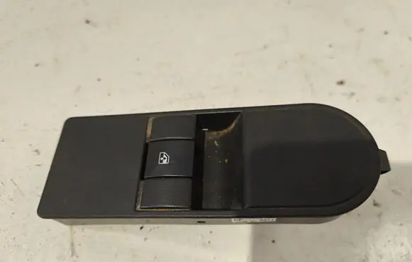 Opel Zafira B Electric window control switch 13228709 5011