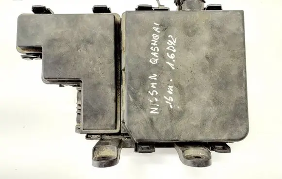 Nissan Qashqai Fuse box set 243824BA2A