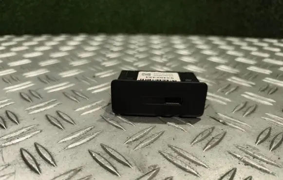 USB socket connector