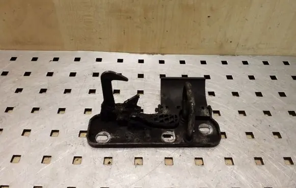 Volkswagen PASSAT B7 Engine bonnet/hood lock/latch loop/hook 3AA823480