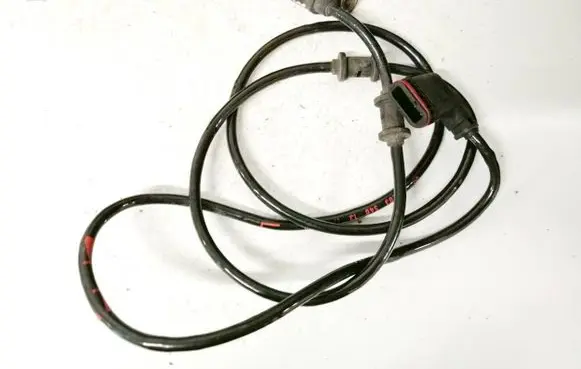 Mercedes-Benz C AMG W204 ABS brake wheel speed sensor a0015429118 a2045400117