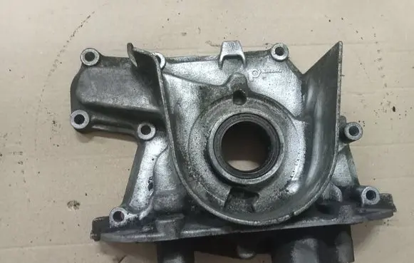 Renault Clio III Oil pump 905086605